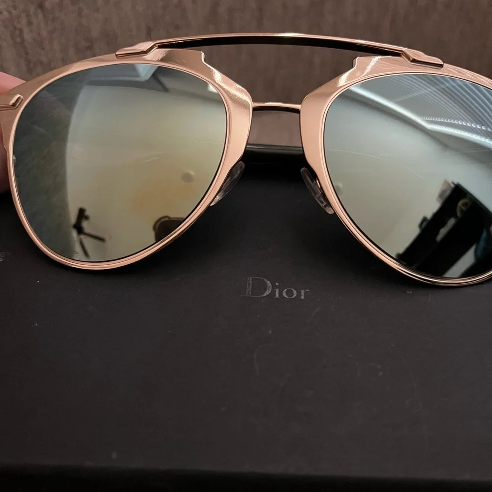 Dior Reflected Sunglasses - Picture 3 of 3